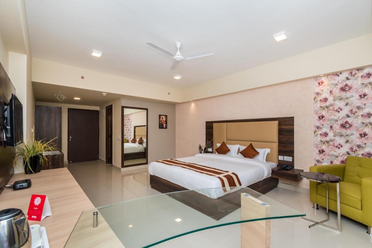 Capital O 10212 Hotel West Willows Xanadu Kolkata Exterior photo