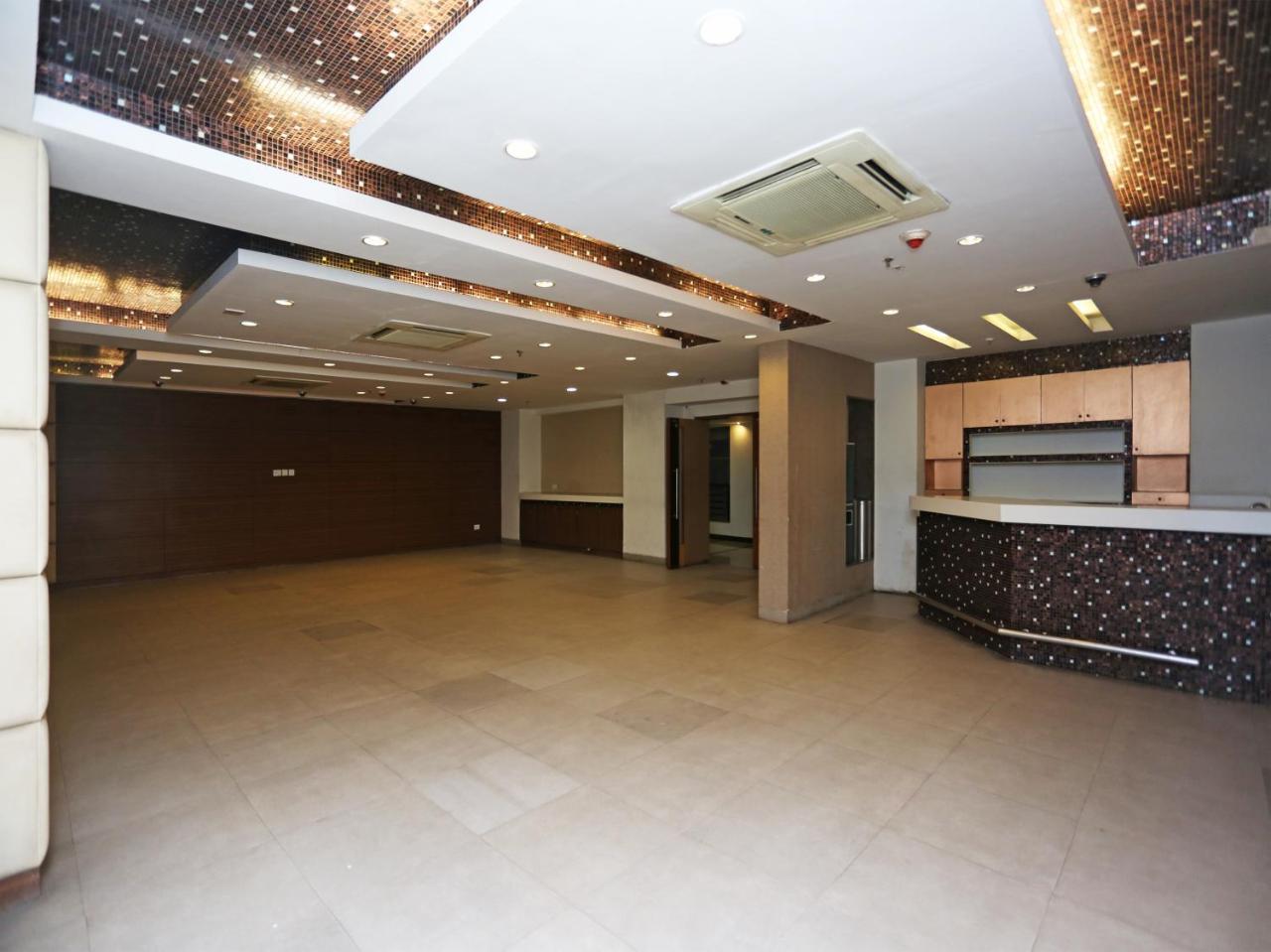 Capital O 10212 Hotel West Willows Xanadu Kolkata Exterior photo