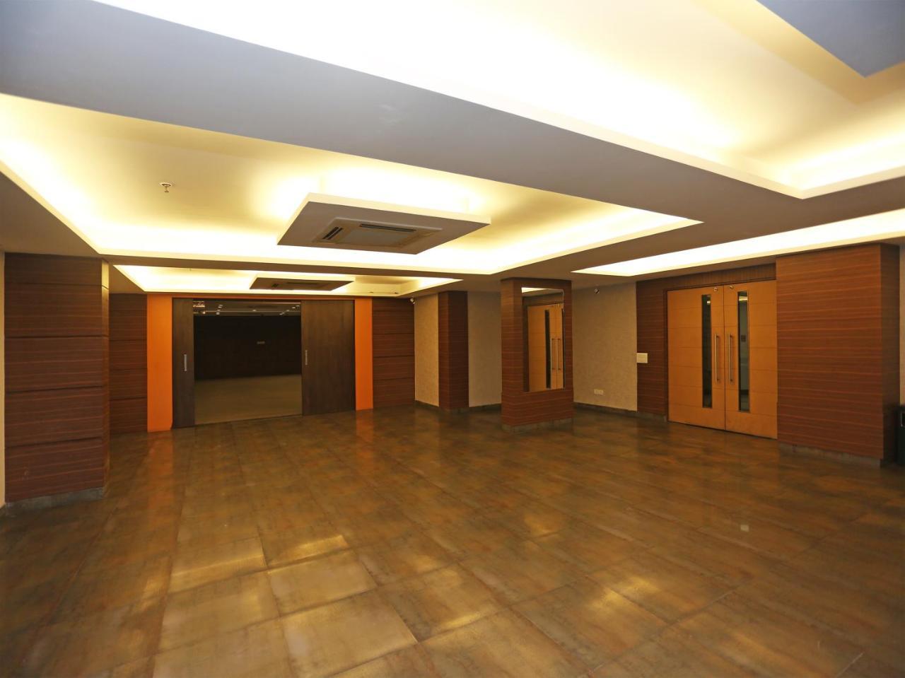 Capital O 10212 Hotel West Willows Xanadu Kolkata Exterior photo