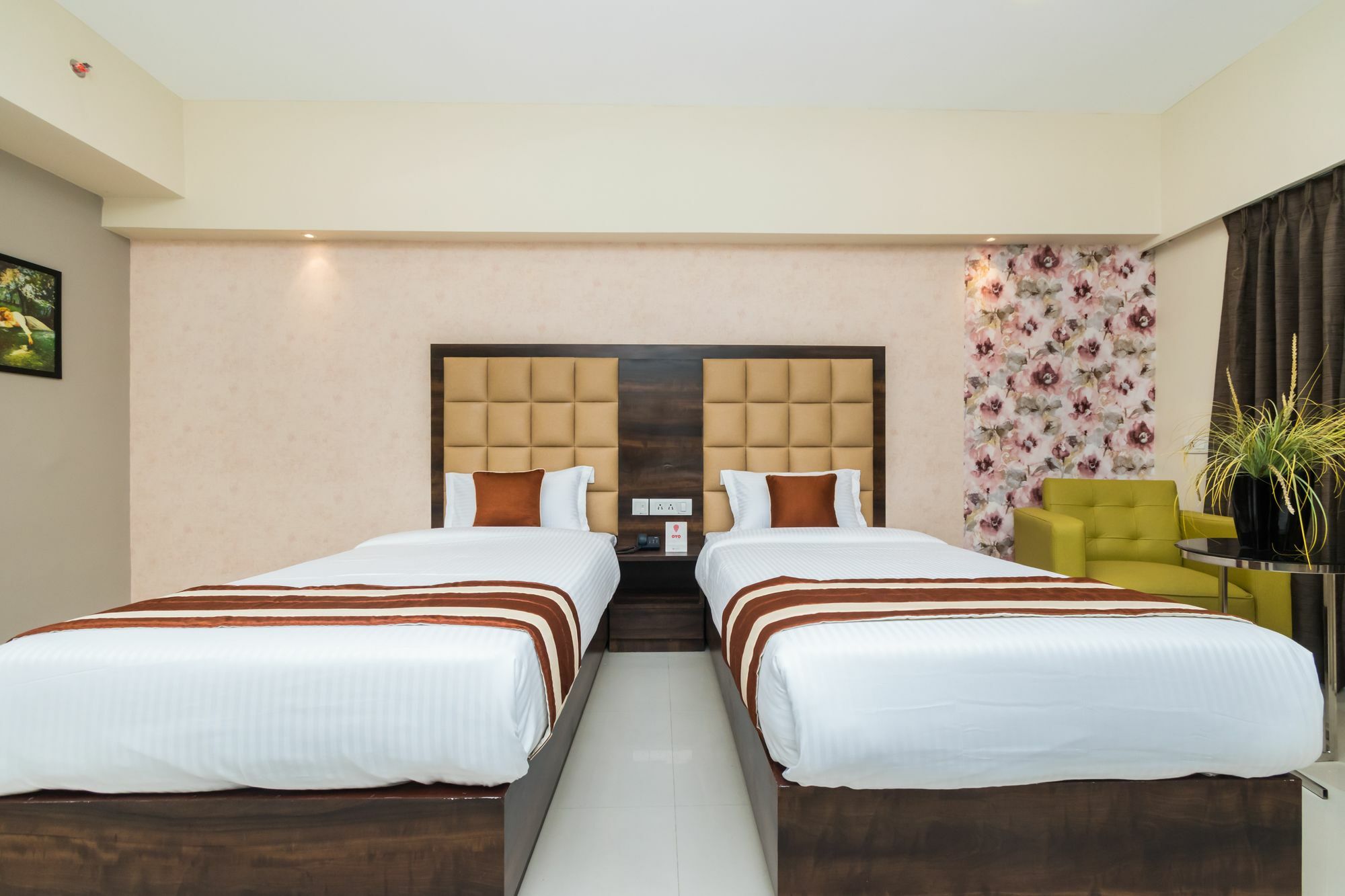Capital O 10212 Hotel West Willows Xanadu Kolkata Exterior photo