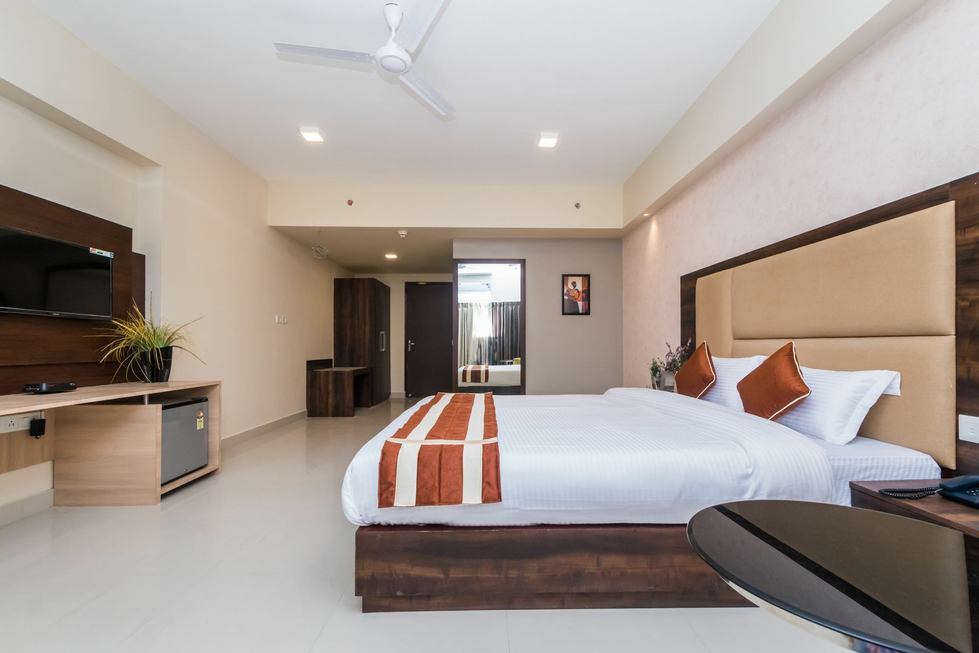 Capital O 10212 Hotel West Willows Xanadu Kolkata Exterior photo