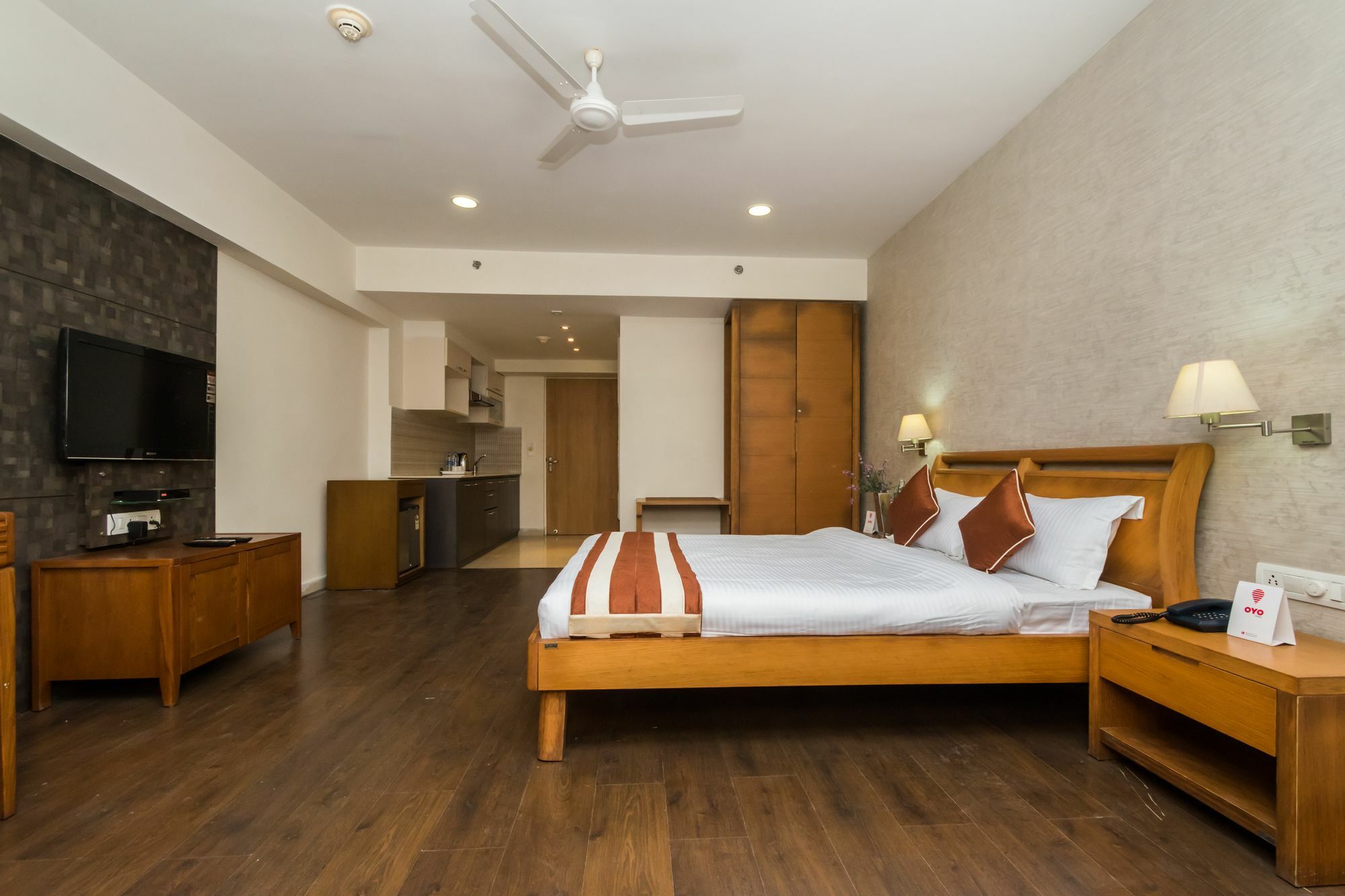 Capital O 10212 Hotel West Willows Xanadu Kolkata Exterior photo